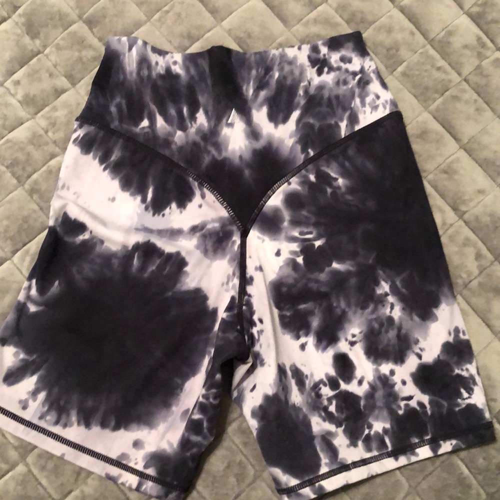 Balance Athletica blue/grey tie dye volley short size small - Picture 1 of 4